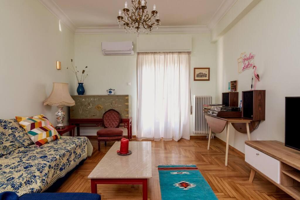 Iphigenia 2 Bedroom Retro Downtown Apartment Афины Экстерьер фото