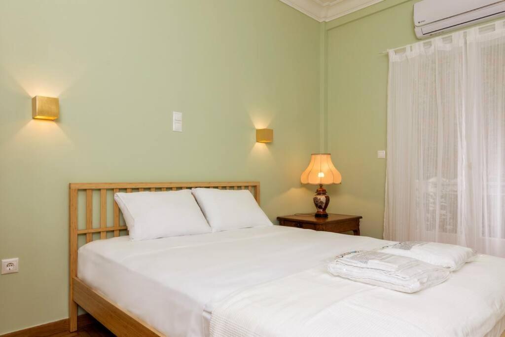 Iphigenia 2 Bedroom Retro Downtown Apartment Афины Экстерьер фото