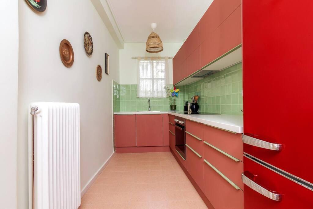 Iphigenia 2 Bedroom Retro Downtown Apartment Афины Экстерьер фото