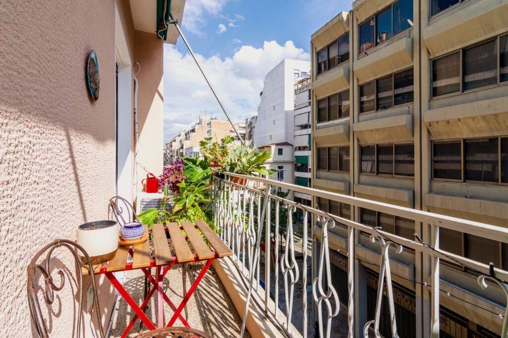 Iphigenia 2 Bedroom Retro Downtown Apartment Афины Экстерьер фото